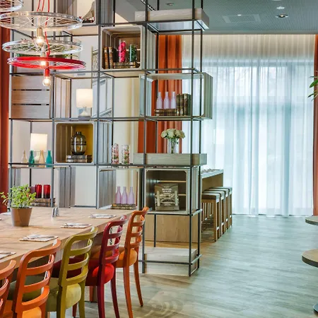 Intercityhotel Hauptbahnhof-ost 4*