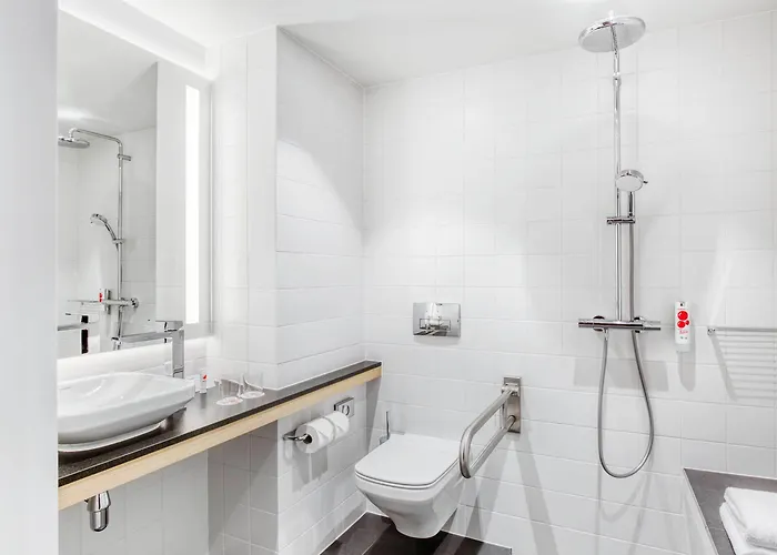 Intercityhotel Hauptbahnhof-ost Отель 4*