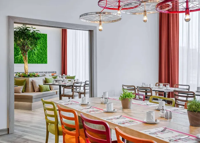 Intercityhotel Hauptbahnhof-ost 酒店 4*