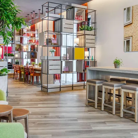 Intercityhotel Hauptbahnhof-ost 4*