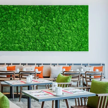 Intercityhotel Hauptbahnhof-ost מלון 4*